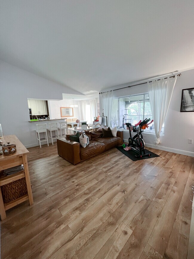 Foto del edificio - 2662 NW 33rd St