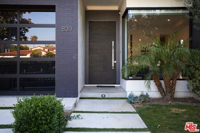 Foto del edificio - 839 N Gardner St