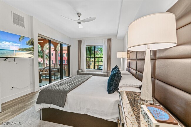 Foto del edificio - 8010 Via Sardinia St