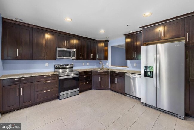 Building Photo - 8707 Birkenhead Ct