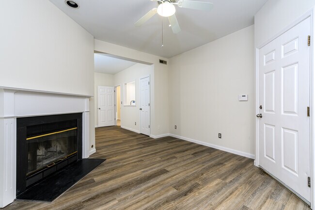 Foto del edificio - 5932 McPherson Ave