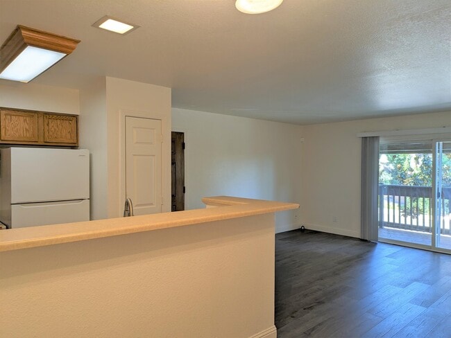 Building Photo - 2881 Huntington Blvd