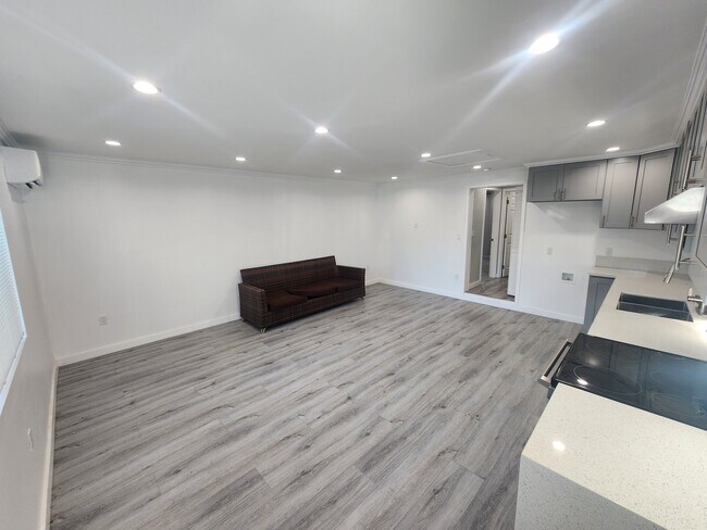 Foto del edificio - 5107 Mammoth Ave