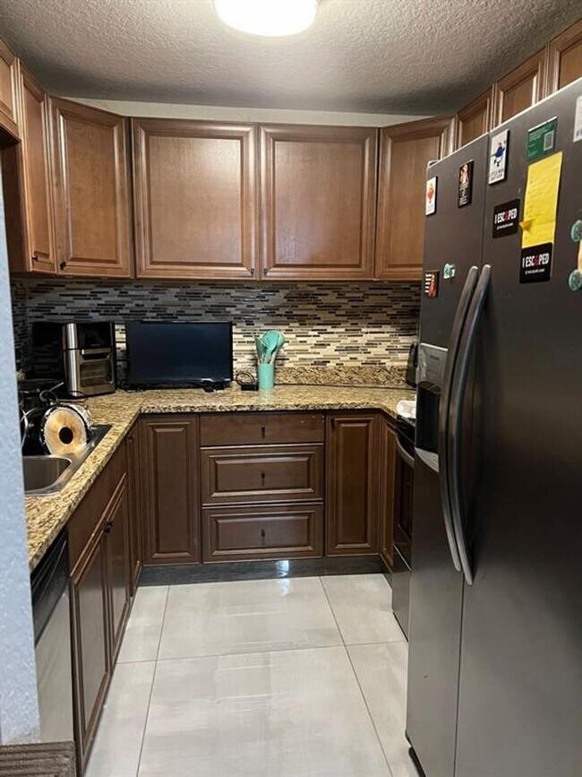 Building Photo - 1222 Periwinkle Pl