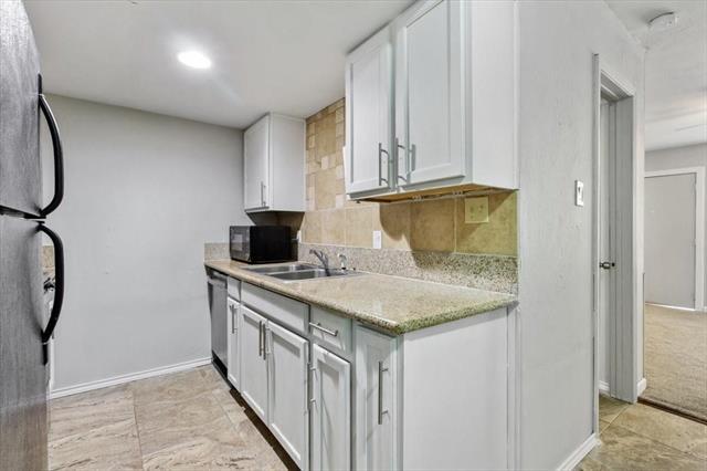 Foto del edificio - 7182 Hickory St