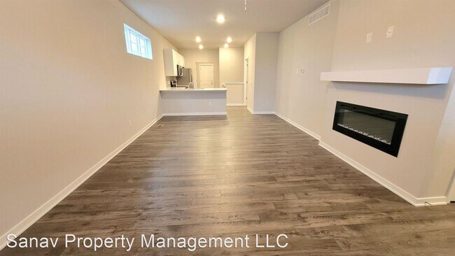 Foto del edificio - 3 br, 3 bath House - 2424 SW Plaza Pkwy