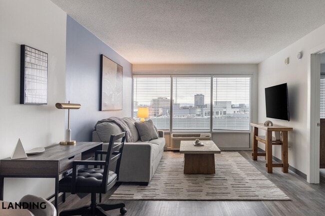 Building Photo - 50 Morgan St N