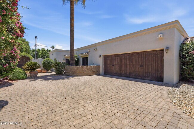 Foto del edificio - 4227 N 62nd St