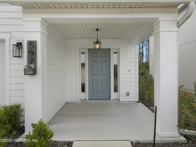 Building Photo - 597 Meadow Ridge Dr
