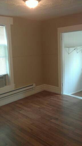 Building Photo - 410 E Van Ness Pl