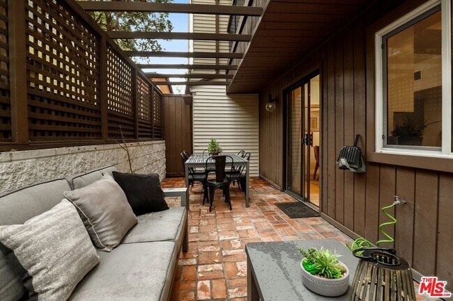 Building Photo - 848 Lincoln Blvd