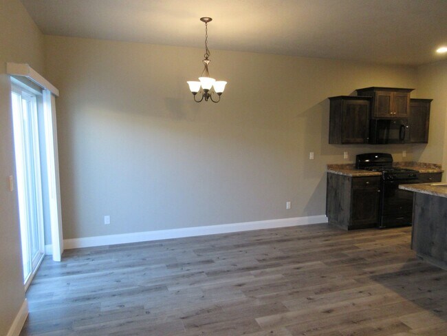 Foto del edificio - Newer Town home living in the heart of Cedar City!