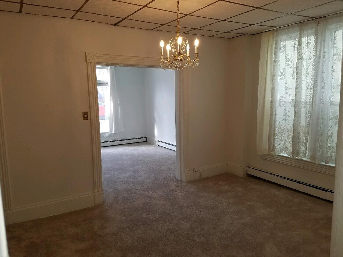 Separate living room, formal dining room - 503 Harrison Ave
