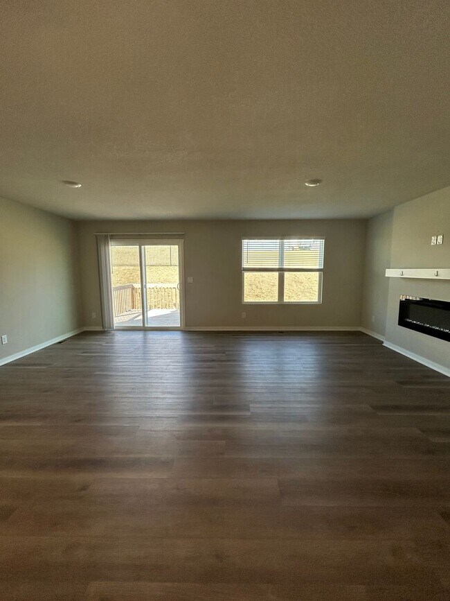 Building Photo - Your Dream Home Awaits in Gretna, NE!