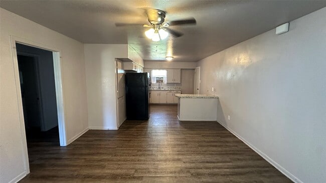 Building Photo - 2389 W Dumble St