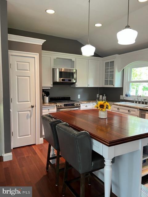 Foto principal - 203 Dubois Rd