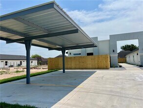 Building Photo - 503-505 W Farm to Market 495