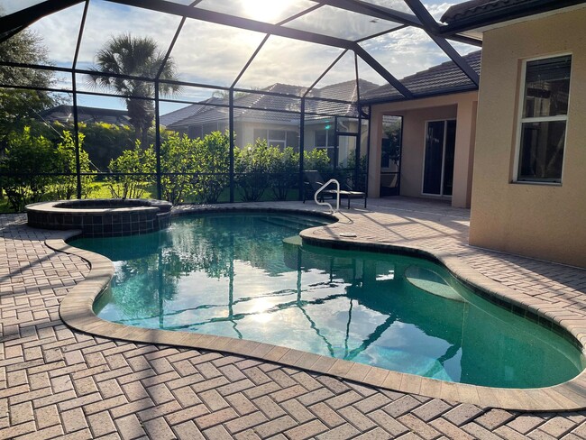 Building Photo - ANNUAL RENTAL - CARLTON LAKES - SINGLE FAM...