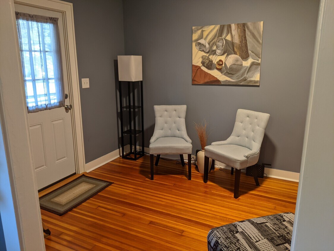 Front Entry - 18 Elm St