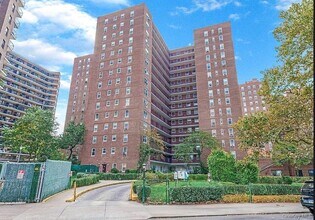 Building Photo - 98-20 62nd Dr