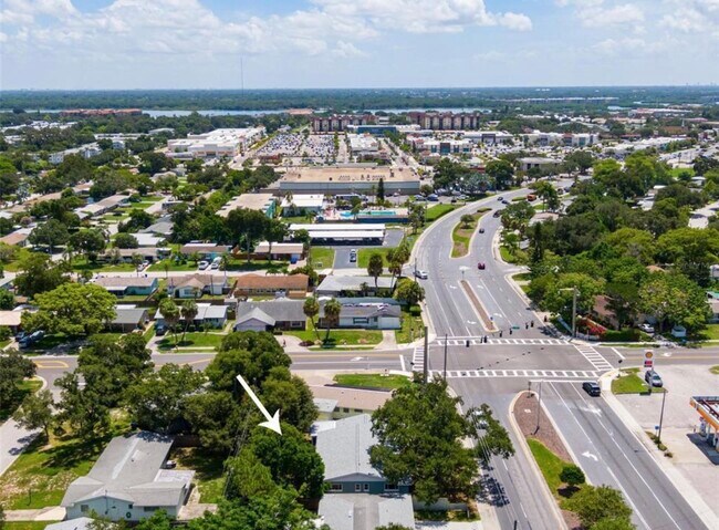 Building Photo - 11615 Park Blvd