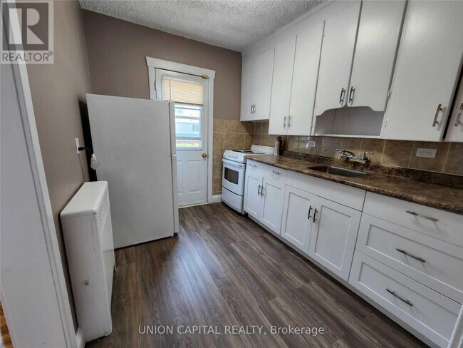 Photo du bâtiment - 30 Lasalle Ct