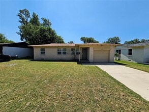 Building Photo - 1526 Hillcrest St