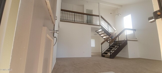 Building Photo - 611 Calle Del Sur