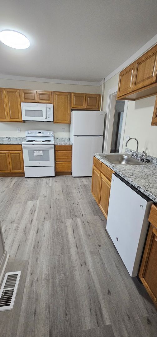 Photo - 11-15 Fairmount Street Apartment