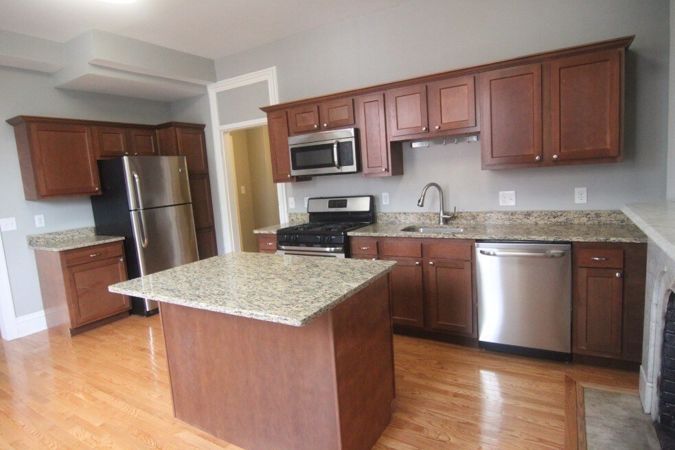 Foto principal - 1734 Bolton St