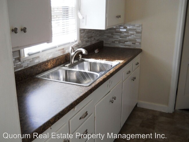 Building Photo - 2 br, 1 bath House - 4025 SW 106th St