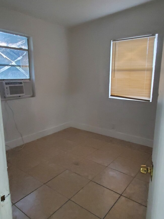 Foto del edificio - 225 SW 14th Ave