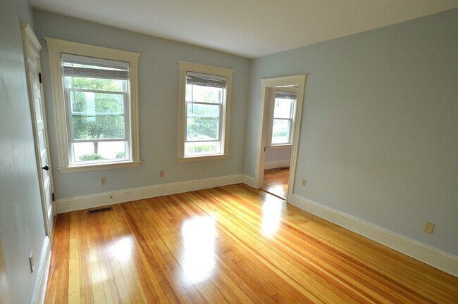 Building Photo - 29 Walsh Ave