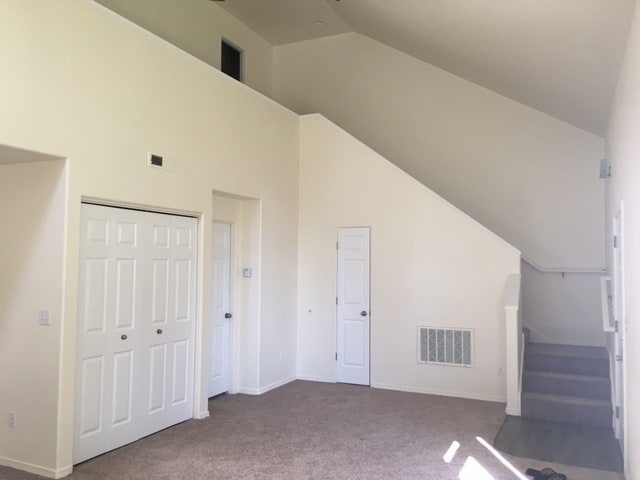 Building Photo - sax1823/1825