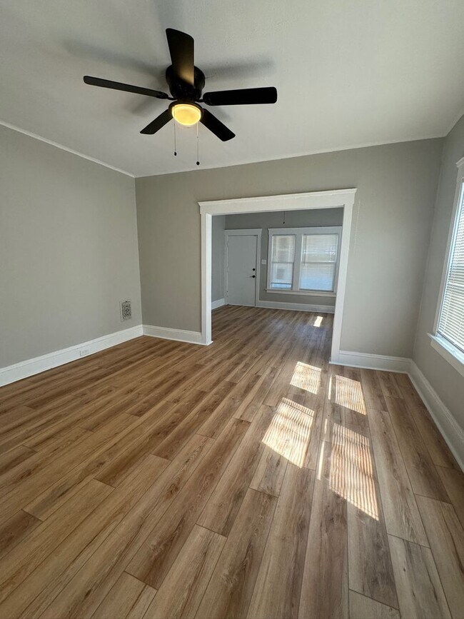 Foto del edificio - 1462 E 175th St