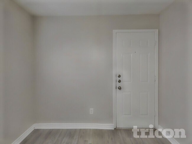 Building Photo - 5519 Bridgegate Dr