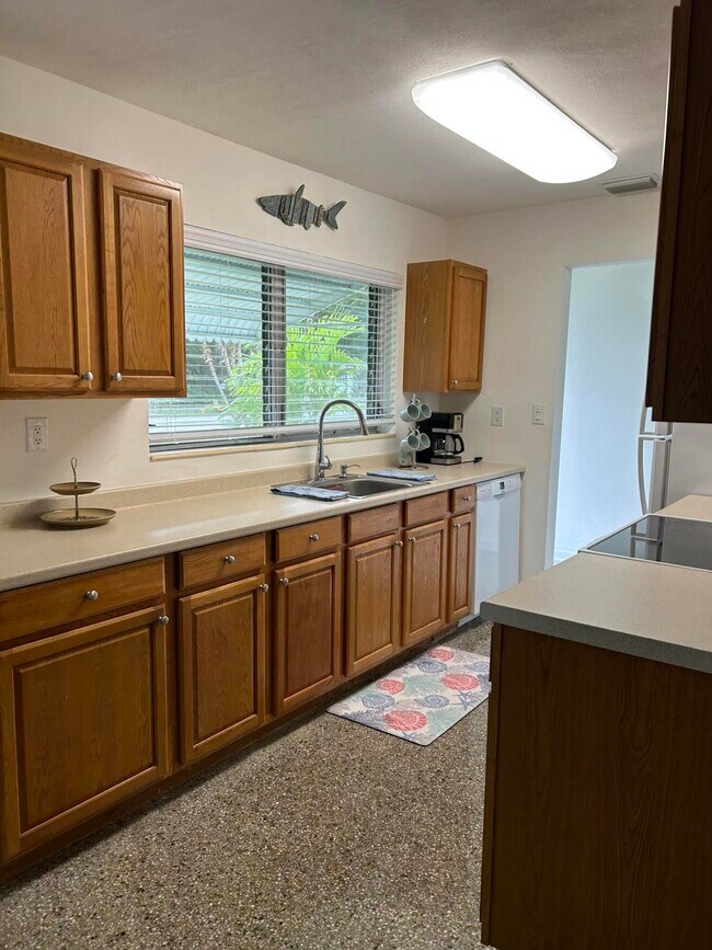 Foto del edificio - 829 Dogwood Rd