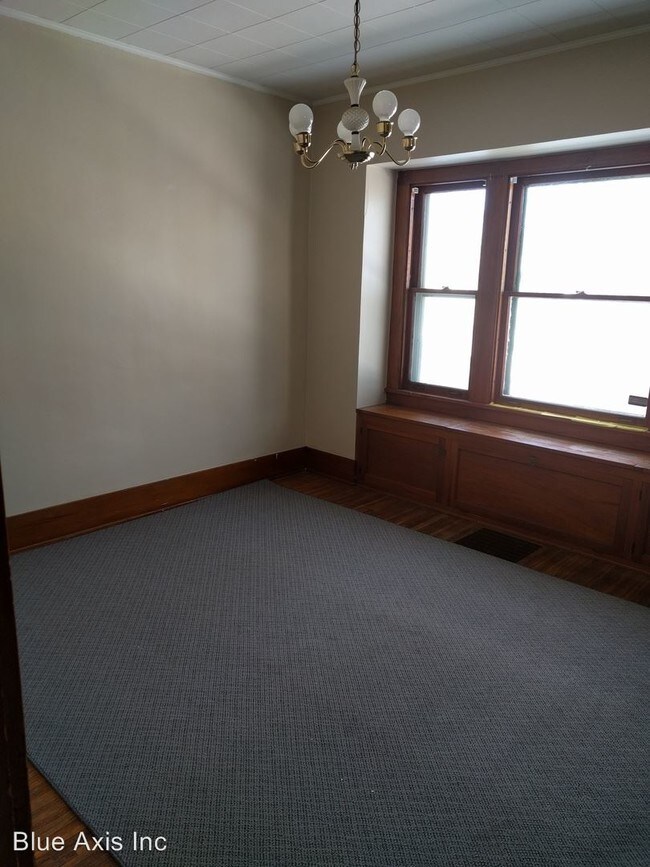 Building Photo - 46 Ferris St