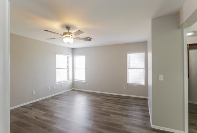 Foto del edificio - 46903 S 15th Dr