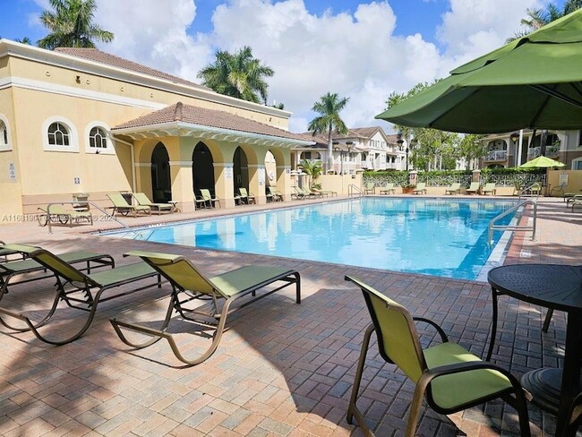Foto del edificio - 8854 W Flagler St
