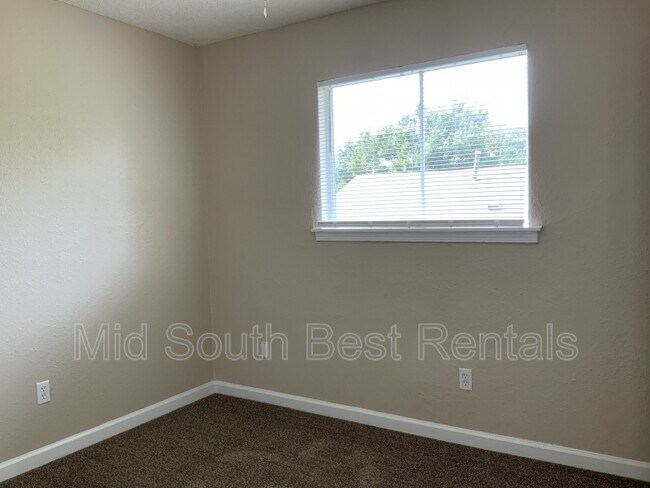 Foto del edificio - 989 Semmes St