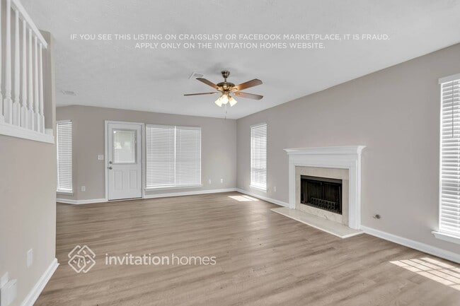 Building Photo - 4022 Robin Cir