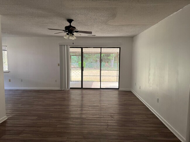 Foto del edificio - 3040 Mink Pt Blvd