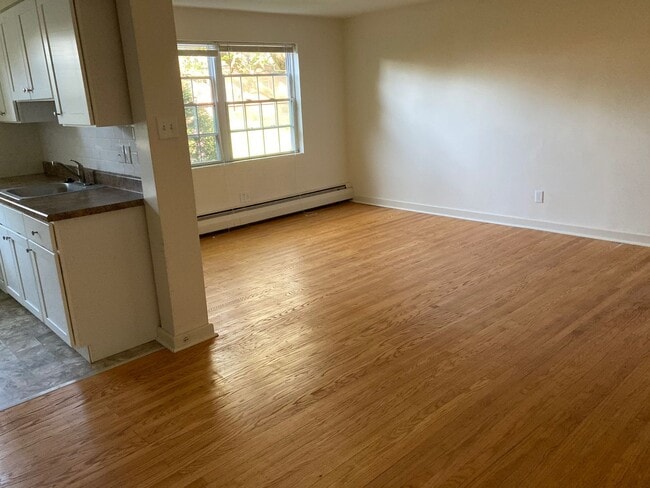 Interior Photo - Suburban Square Apartments