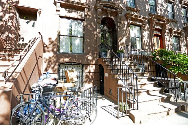 Foto del edificio - 414 Clinton St