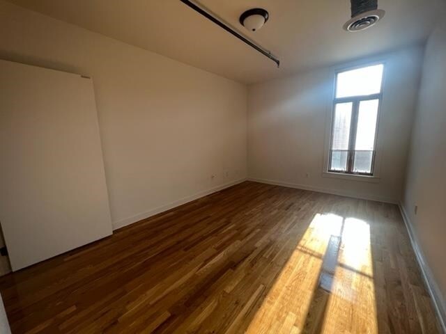 Building Photo - 515 4th St