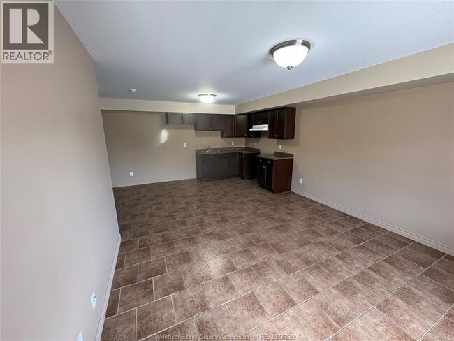 Building Photo - 448 Simcoe St