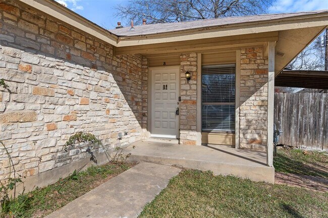 Building Photo - 608 Country Aire Dr