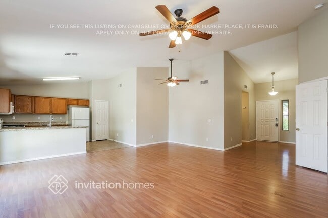 Foto del edificio - 9638 N 94th Ave