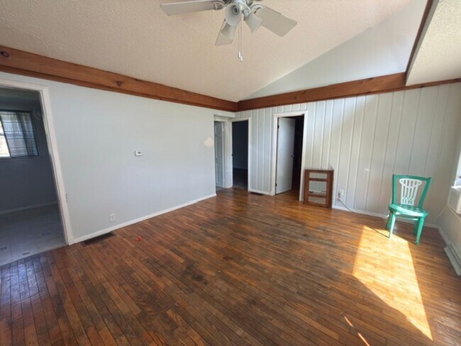 Foto del edificio - 2602 W John St